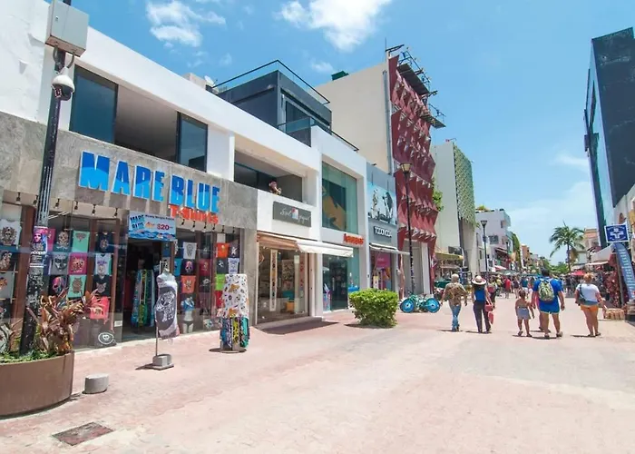 Beachfront 2br In Playa I Steps To 5th Ave! Apartment *