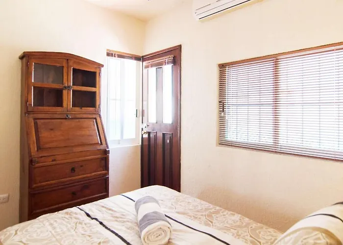 Apartment Beachfront 2br In Playa I Steps To 5th Ave! *